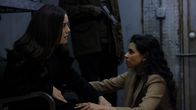 The Blacklist – Elizabeth Keen (Megan Boone, l.) und Priya Laghari (Rana Roy, r.)
