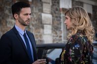 Profiling Paris – Hyppolite (Raphaël Ferret, l.); Jess (Diane Dassigny, r.)
