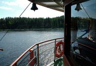 Reisewege – Das Dampfschiff Puijo fährt durch die Heinaväsi-Wasserstraße.