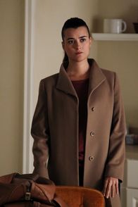 Navy CIS – Während der Ermittlungen in einem neuen Fall bekommt Ziva (Cote de Pablo) überraschenden Besuch, der sie völlig aus der Bahn wirft ...