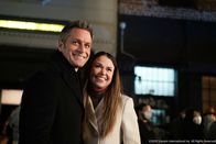 Younger – Charles Brooks (Peter Hermann, l.); Liza Miller (Sutton Foster, r.)