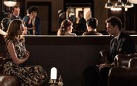 Velvet – Cristina Otegui (Manuela Velasco, l.); Carlos Álvarez (Peter Vives, r.)