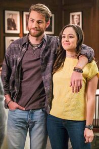The Goldbergs – Heath (Cameron Fuller, l.); Erica Goldberg (Hayley Orrantia, r.)
