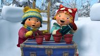 Snowsnaps' Winterspiele – Kiki trifft als erster Gast bei Neles Heiße-Schokolade-Party ein.