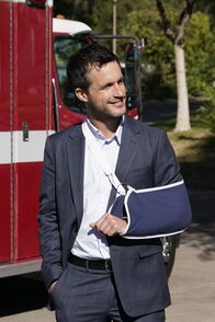 Seattle Firefighters - Die jungen Helden – Eli Stern (Rob Heaps)