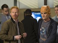 Modern Family – L-R: Mitchell Pritchett (Jesse Tyler Ferguson), Phil Dunphy (Ty Burrell)