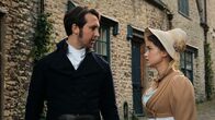 Sanditon – Alexander Colbourne (Ben Lloyd-Hughes) und Charlotte Heywood (Rose Williams)