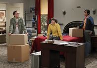 The Big Bang Theory – L-R: Leonard Hofstadter (Johnny Galecki), Howard Wolowitz (Simon Helberg), Rajesh Koothrappali (Kunal Nayyar).