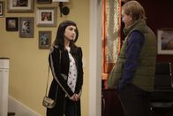 Last Man Standing – Molly Ephraim (Mandy Baxter), Christoph Sanders (Kyle Anderson).