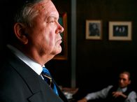Der Wolf – Firmenchef Harald Schröder-Olsen (Per Jansen) verbirgt ein dunkles Geheimnis.