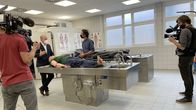 Die Tricks... – Jo Hiller im Gespräch mit Dr. Fabian Lenzen, Vorsitzender des Bundesausbildungszentrums für Bestatter in Münnerstadt.