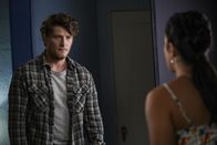 Jane the Virgin – Brett Dier (Michael / Jason), Gina Rodriguez (Jane Gloriana Villanueva).