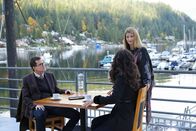 Life Sentence – Peter Abbott (Dylan Walsh, l.); Ida Abbott (Gillian Vigman, r.)