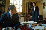 Elementary – Müssen einen neuen Mordfall aufdecken: Sherlock Holmes (Jonny Lee Miller, l.) und Joan Watson (Lucy Liu, r.) ...