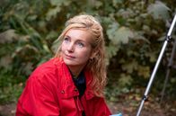 ZERV - Zeit der Abrechnung – Kommissarin Karo Schubert (Nadja Uhl, l.) ist wenig begeistert, dass sich ZERV-Ermittler Peter Simon in ihre Tatortsicherung einmischt.