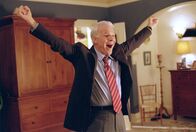 Im Dutzend billiger – Steve Martin (Tom Baker)