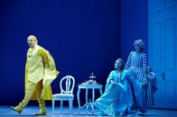 Richard Strauss: Der Rosenkavalier – Baron Ochs (Günther Groissböck), Feldmarschallin (Diana Damrau), Octavian (Angela Brower)