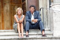 Donna Roma – Friederike (Jutta Speidel) und ihr Kollege Marcello (Luca Barbareschi) arbeiten an der Lösung eines verzwickten Falls.