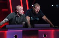 Quizduell-Olymp – Die Kandidaten des Teams "Berlin": Der Schauspieler Jürgen Vogel (l.) und der Comedian Mario Barth (r.).