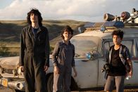 Ghostbusters: Legacy – (v.l.n.r.) Trevor Spengler (Finn Wolfhard); Phoebe Spengler (Mckenna Grace); Podcast (Logan Kim)