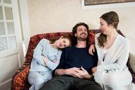 Nix Festes – Wiebke (Josefine Preuß), Jonas (Sebastian Fräsdorf) und Jenny (Marie Rathscheck) in trauter Dreisamkeit.