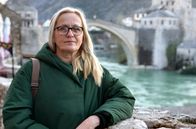 Re: – Die Journalistin Stefica Galic kritisiert die Teilung der Stadt Mostar.