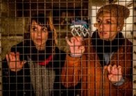 SOKO Potsdam – Luna Kunath (Caroline Erikson, l.) und Sophie Pohlmann (Katrin Jaehne, r.) sitzen in der Falle. Sie wurden von Fiona und Yannick Klimas eingesperrt. Die Ermittlerinnen ahnen noch nicht in welcher Gefahr sie sich tatsächlich befinden. Doch durch Zufall finden sie Beweise für den wahren Mörder von Raik Klimas.