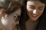 Teenager – Seit der Mittelstufe sind Emma (re.) und Anaïs (li.) unzertrennlich.