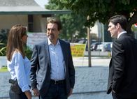 Criminal Minds – Als ein Scharfschütze in Dallas zuschlägt, ermittelt Hotch (Thomas Gibson, r.), Rossi (Joe Mantegna, M.) und Agent Tanya Mays (Eva Larue, l.), um den Täter schnellstmöglich zu fassen ...