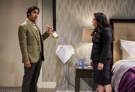 The Big Bang Theory – Kunal Nayyar (Rajesh Koothrappali), Rati Gupta (Anu).