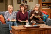 Mom – Anna Faris (Christy), Beth Hall (Wendy), Mimi Kennedy (Marjorie).