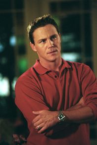 Charmed - Zauberhafte Hexen – Leo (Brian Krause) steht den Halliwell-Schwestern mit Rat und Tat zur Seite.