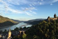 Der Rhein - Strom der Geschichte – Von der Höhe bei Bacharach blickt man in das romantische Mittelrheintal.