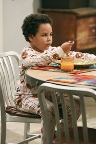 Two and a Half Men – Bringt Waldens Sexualleben zum Stillstand: Louis (Edan Alexander) ...