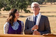 The Good Place – Janet (D'Arcy Carden, l.); Michael (Ted Danson, r.)