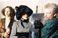 Klimt – (v.li.) Veronica Ferres (Emilie Flöge), Sandra Ceccarelli (Serena Lederer), John Malkovich (Klimt).