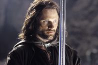 Der Herr der Ringe - Die Rückkehr des Königs – Aragorn (Viggo Mortensen), der König von Gondor, ist bereit, um seinen Thron zu kämpfen.