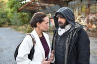 Alles oder Nichts – Wird Daniel (Raphael Vogt, r.) Melissa (Sarah Maria Besgen, l.) sein Geheimnis anvertrauen?