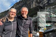 Hüttengeschichten – Glärnischhütte: Pia Kunz, Partnerin und Hüttenhilfe, und Hüttenwart Fridli Riegg