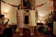 Dogtooth – Sa, 29.11., 02:35 Uhr