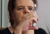 Puls – Puls Abnehmen mit der Spritze – Der leichte Weg zum Traumgewicht? Walburga Hilgers wird mit der Abnehmspritze Wegovy therapiert. Copyright: SRF