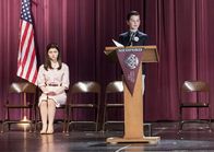 Young Sheldon – Nell Cavanaugh (Isabella Coben, r.); Sheldon Cooper (Iain Armitage, r.)