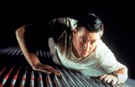 Speed – Keanu Reeves (Jack Traven).