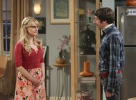 The Big Bang Theory – Was ist zwischen Bernadette (Melissa Rauch, l.) und Howard (Simon Helberg, r.) nur los?