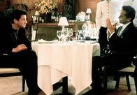 The Game – ARD THE GAME - DAS GESCHENK SEINES LEBENS (the game), USA 1997, Regie David Fincher Uhr im Ersten. Conrad (Sean Penn, li.) macht seinem Bruder Nicholas (Michael Douglas) ein Geschenk, das er nicht ablehnen kann.