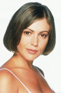 Charmed - Zauberhafte Hexen – (1. Staffel) - Phoebe Halliwell (Alyssa Milano) nimmt das Leben wie es kommt. Ihre Unbekümmertheit bringt sie nur leider allzu oft in Schwierigkeiten. Doch zum Glück kann sie sich auf ihre Schwestern verlassen ...