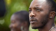 Death in Paradise – Der Assistent Anthony (Caleb Frederick) verhält sich verdächtig im Fall der ermordeten Künstlerin Donna Harman.