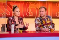 Was gibt es Neues? – Katharina Straßer, Thomas Stipsits.