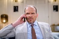 Sturm der Liebe – Markus (Timo Ben Schöfer) trifft es mitten ins Herz, als er zufällig Katjas und Vincents Liebesschwüre mitanhört.
