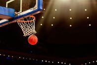 Basketball: BBL – Basketball, basketball hoop, ball